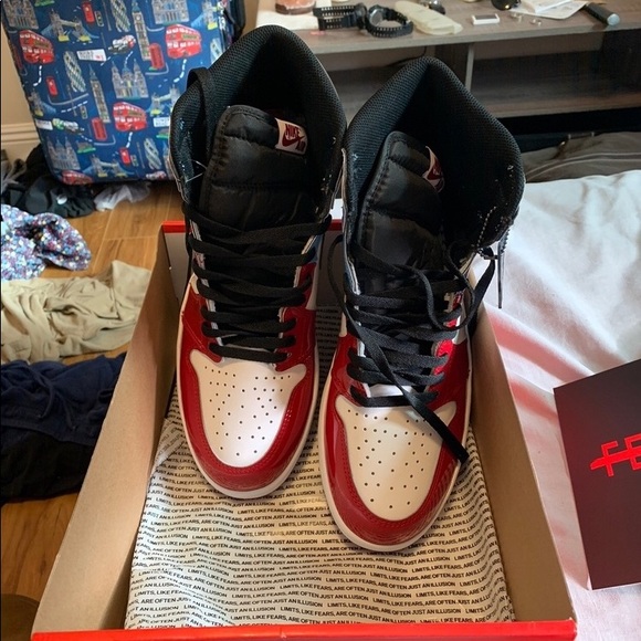 Air Jordan 1 Retro High Og Fearless - Picture 3 of 8